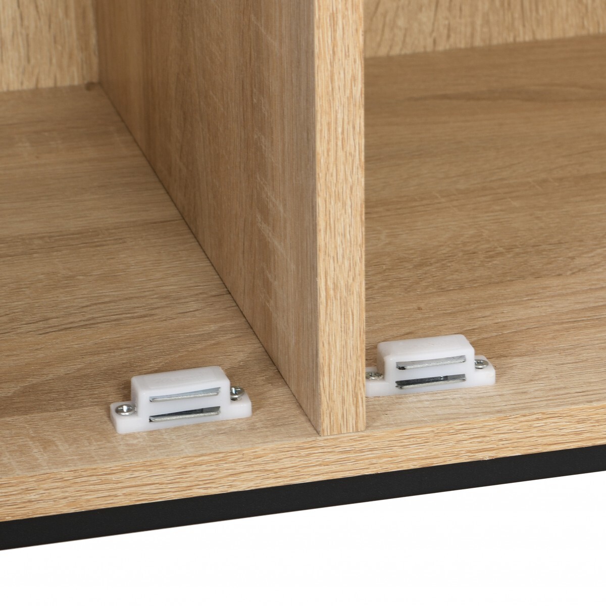 Armoire 2 portes en cannage et effet chêne - IRIS