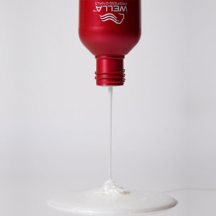 WELLA Kit Ultimate Repair Shampoo 250ml + Conditioner 200ml + Miracle Hair 95ml + Protective Leave In 95ml