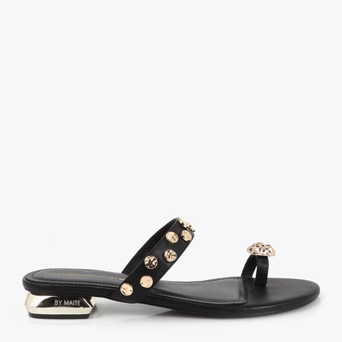 Sandalo basso con applicazione di testa di leopardo e borchie