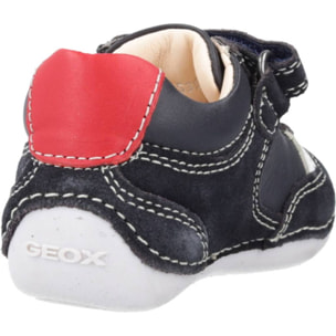 Zapatillas Niño de la marca GEOX  modelo B TUTIM B.A NEGRO