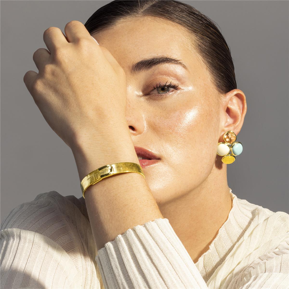 Pendientes Lux by Lux acabadoss en oro amarillo 18k