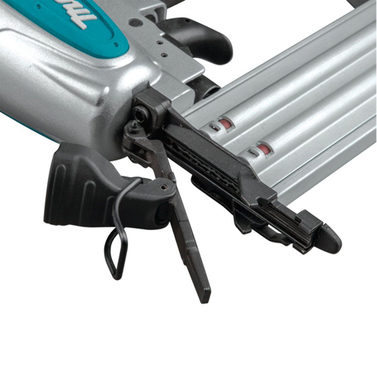 Clavadora neumática 8,3 bar 15 a 50 mm MAKITA - AF506