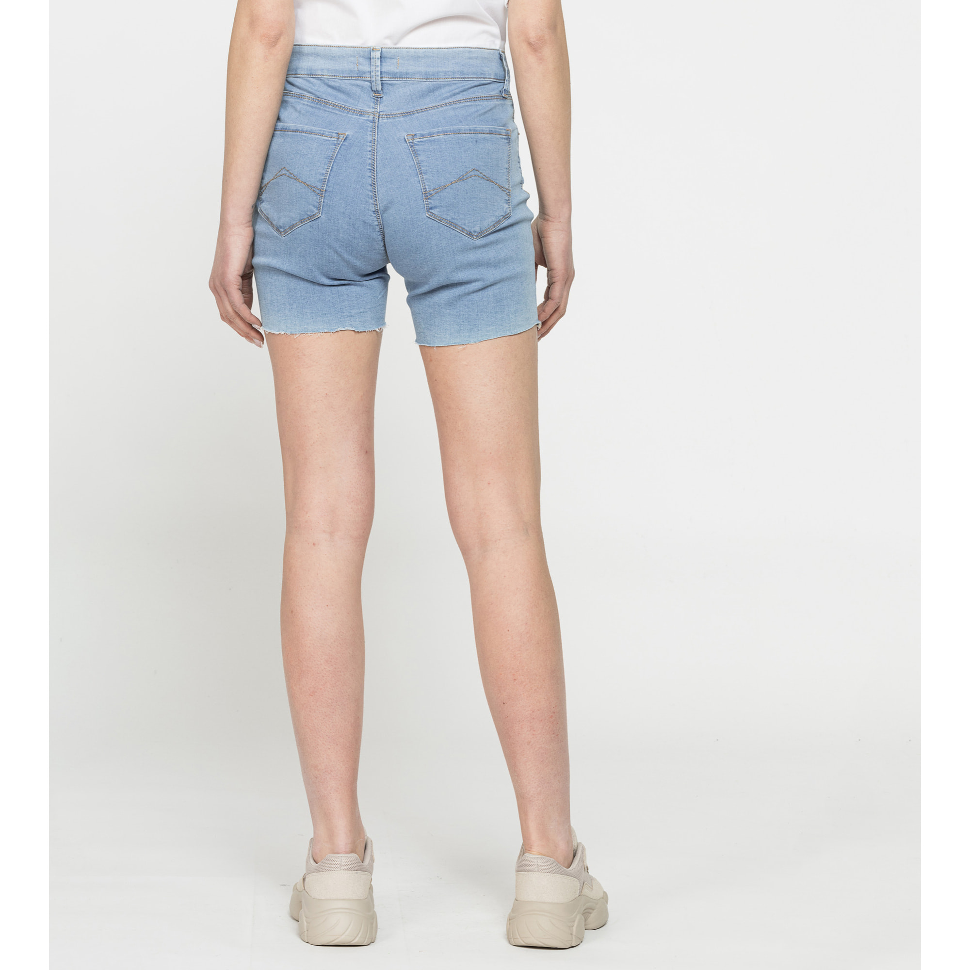 SHORTS ADERENTI A VITA ALTA