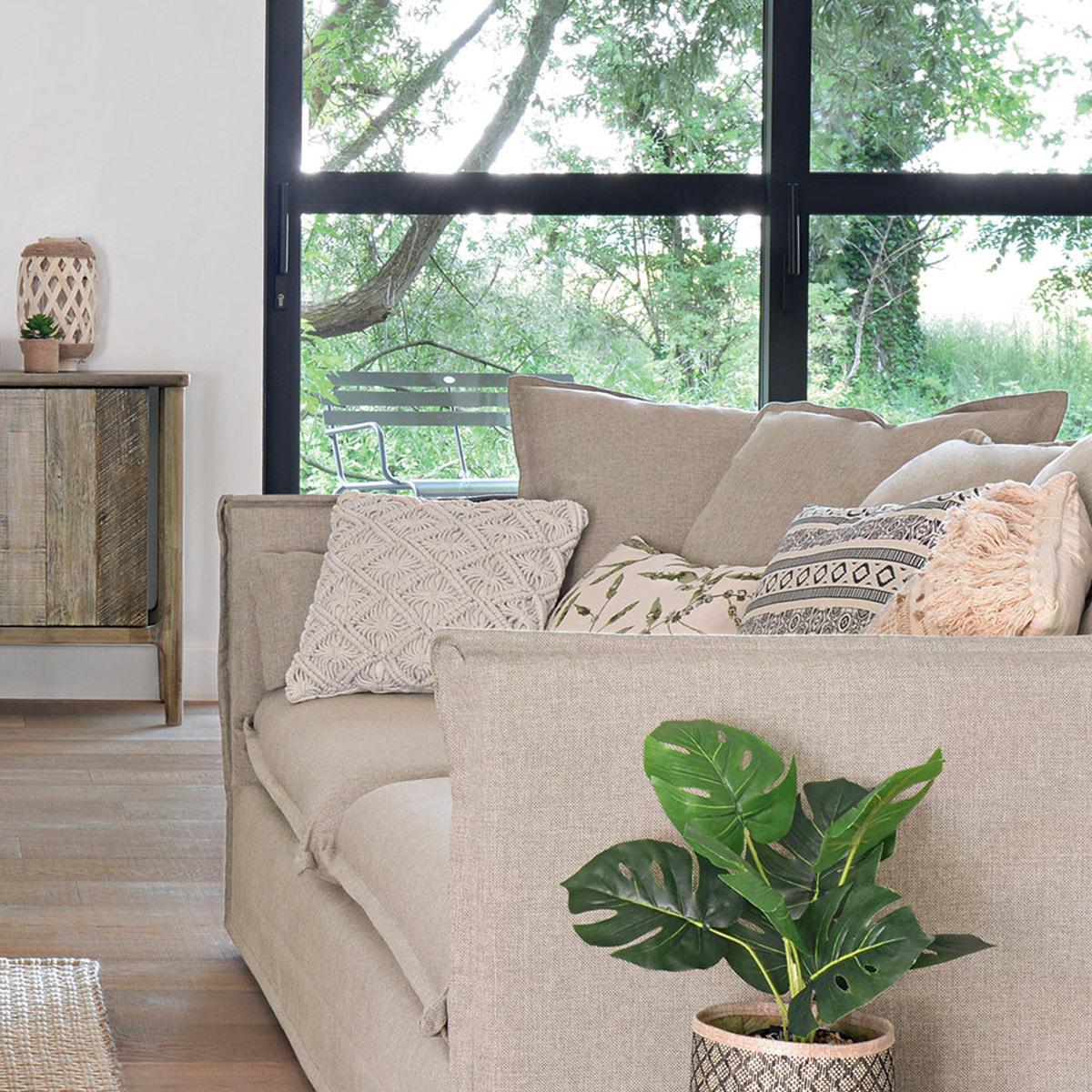 Coussin "Eté Indien" en macramé 40x40 cm