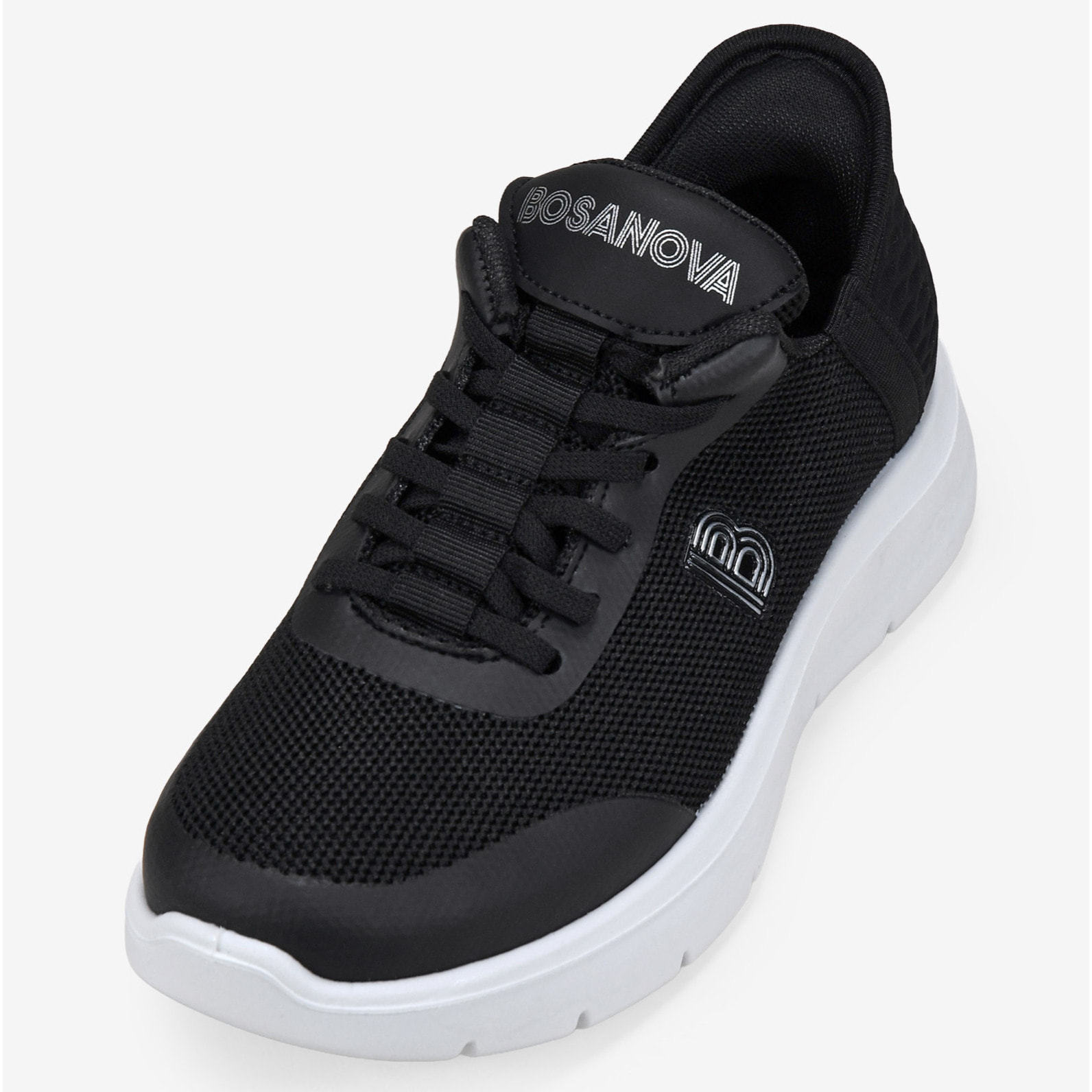 Zapatillas deportivas negras con cordones elásticos