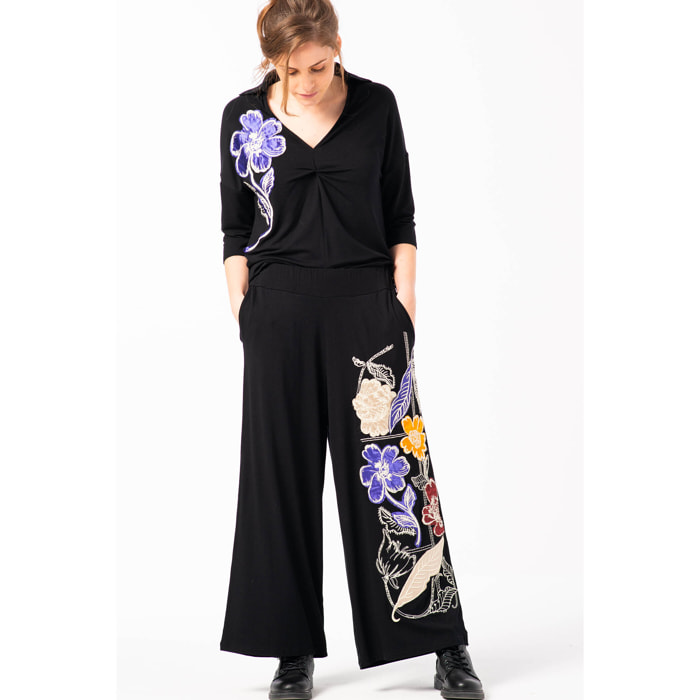 Mamatayoe Alto Relievo. Pantalón Culotte de Mujer de Color Negro Con Bordados para Otoño Invierno. Pantalón Ancho Fluido de Estilo Casual con Cintura Elástica y Bolsillos Laterales.