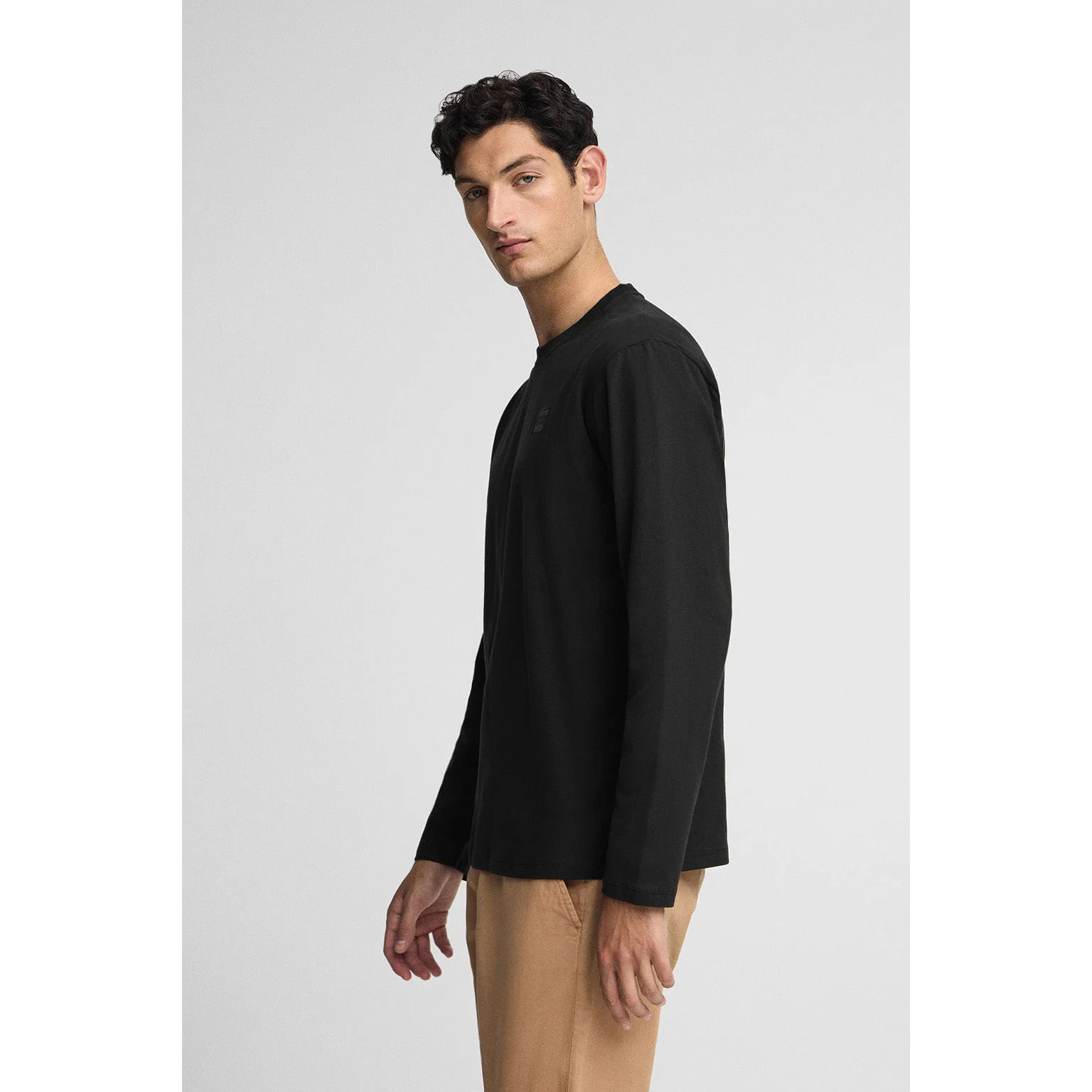 Camiseta negra de manga larga con parche personalizado Polo Club