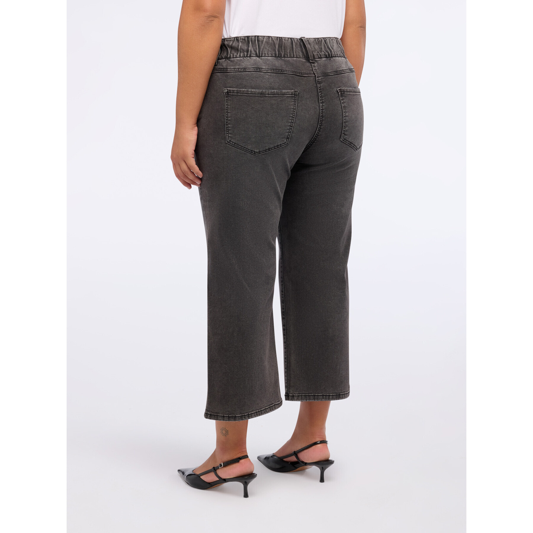 Fiorella Rubino - Jeans cortos con lavado desgastado - Gris