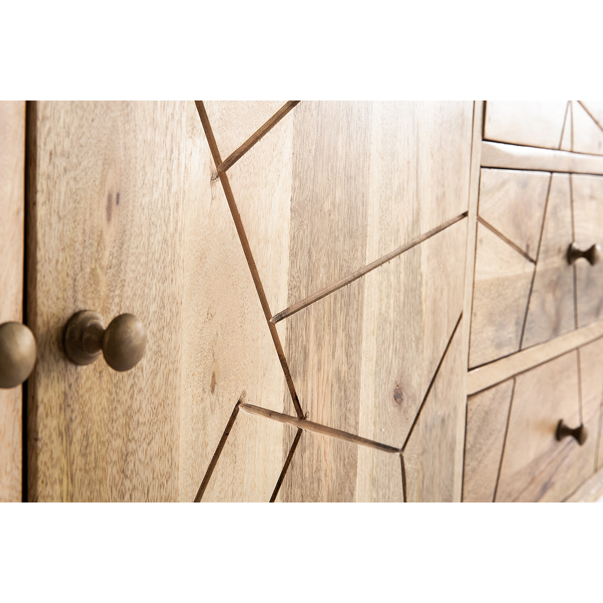 Buffet gravé en bois manguier massif et métal doré 2 portes 3 tiroirs L145 cm LINIUM