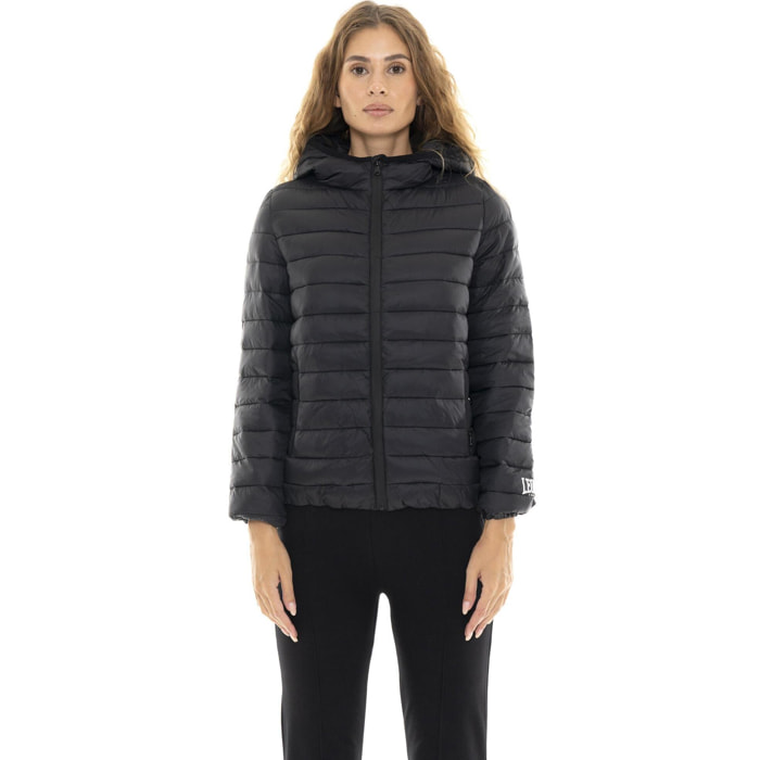 Plumífero de invierno para mujer con capucha "Never Without"