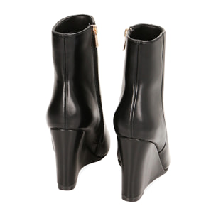 Botines negros con cuña 9,5 cm