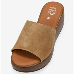 Sandalias de cuña arena en piel