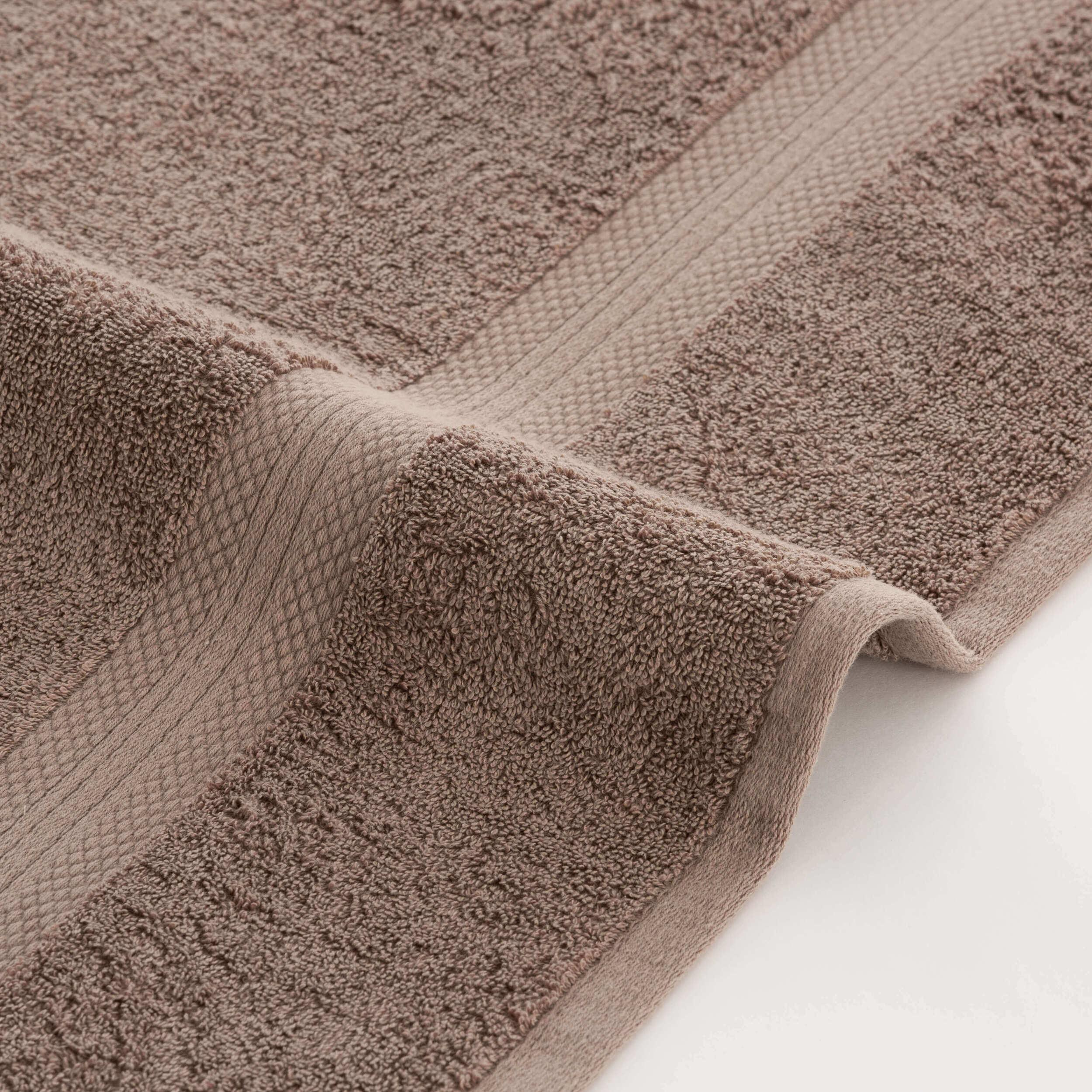 Serviette de bain 100% coton peigné 650 gr Taupe