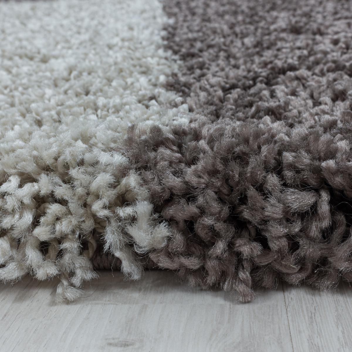 Tapis shaggy tissé motif géométrique MERA