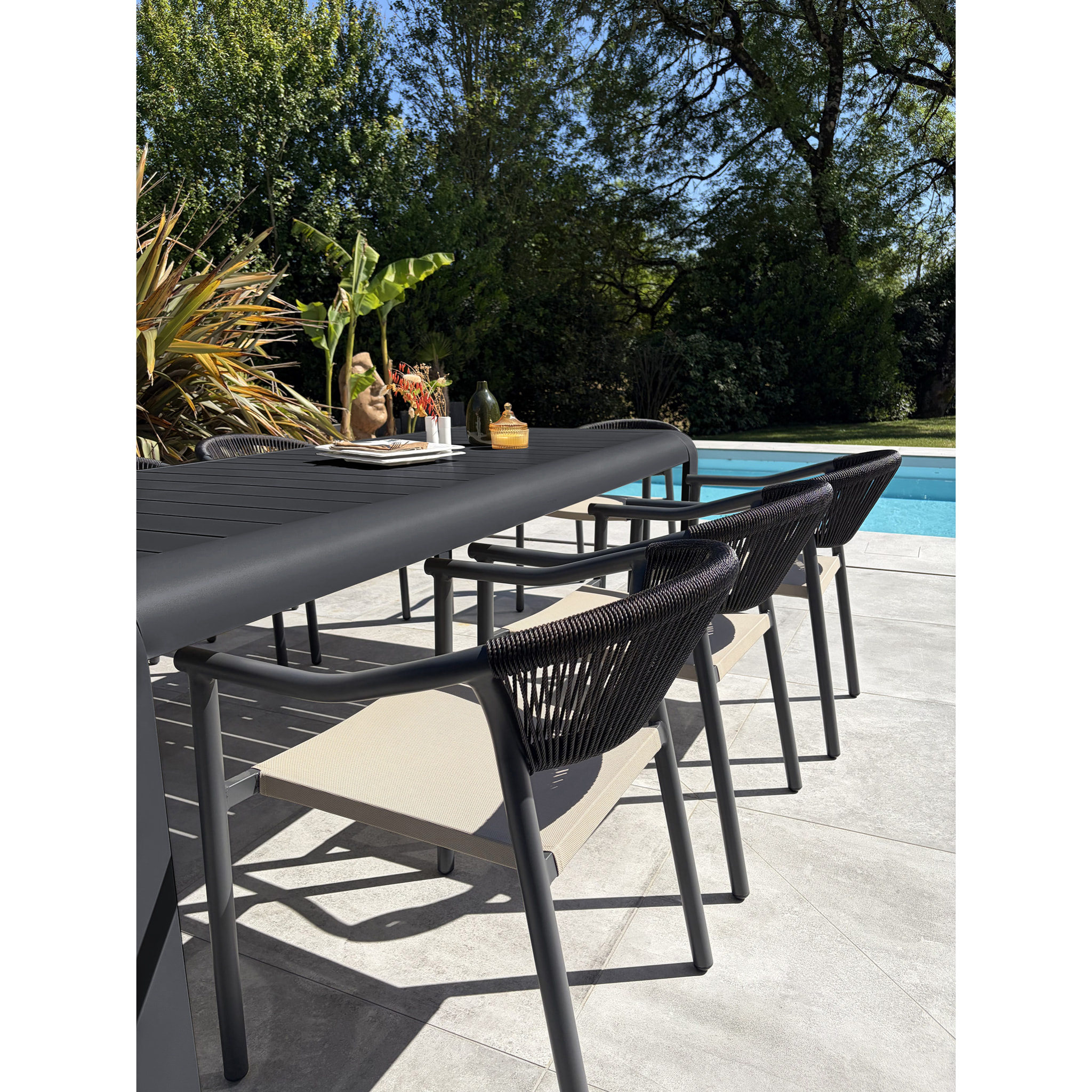 HANOI - Ensemble repas de jardin en aluminium 8 places coloris anthracite