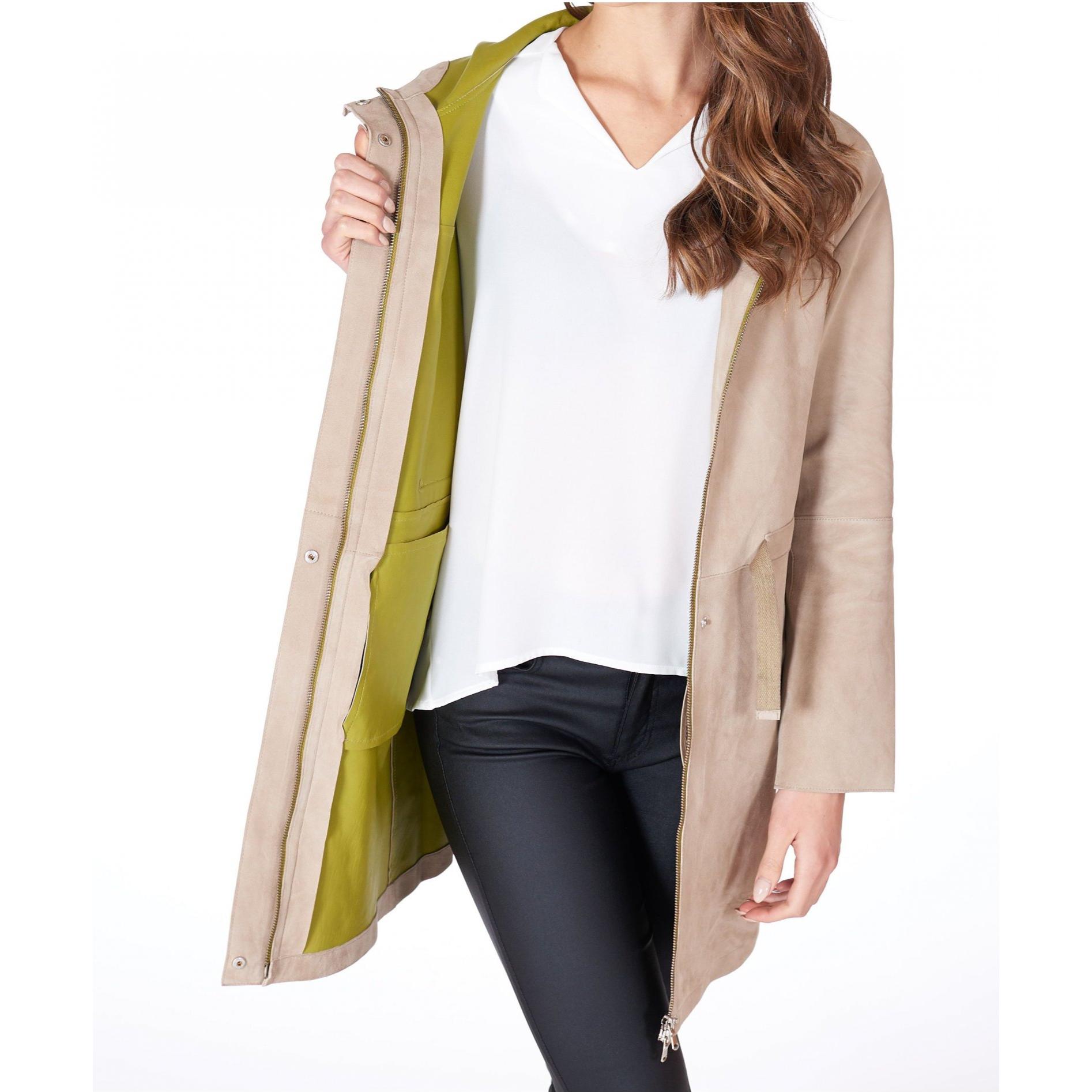 Cappotto in pelle camoscio beige verde con cappuccio