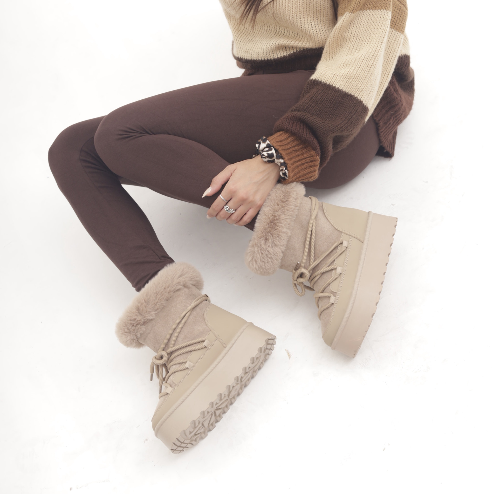 STIVALETTO MAMMUT LACCI TAUPE