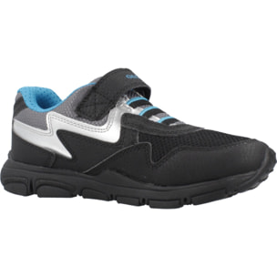 Zapatillas Niño de la marca GEOX  modelo J NEW TORQUE BOY NEGRO