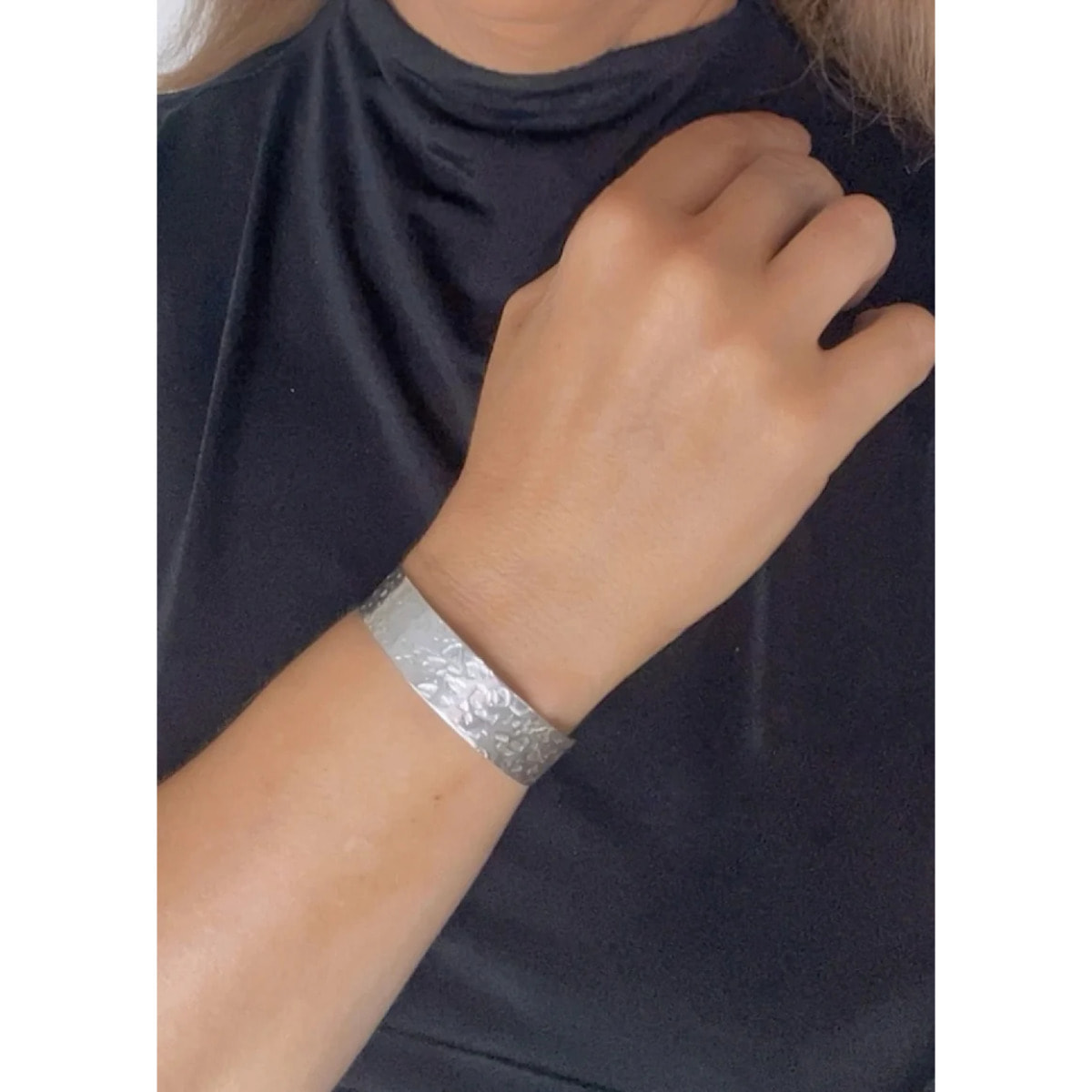 Pulsera brazalete Alunizaje Pícolo en latón plata 10µ
