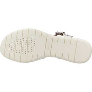 Sandalias Mujer de la marca GEOX  modelo D MELICONIA White