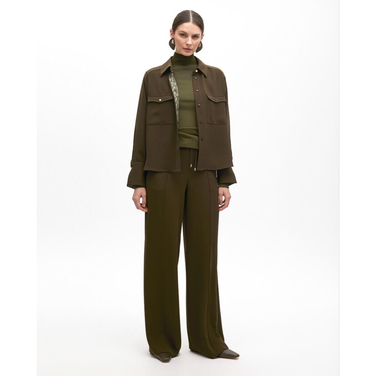 Pantaloni dritti con elastico e nervatura centrale