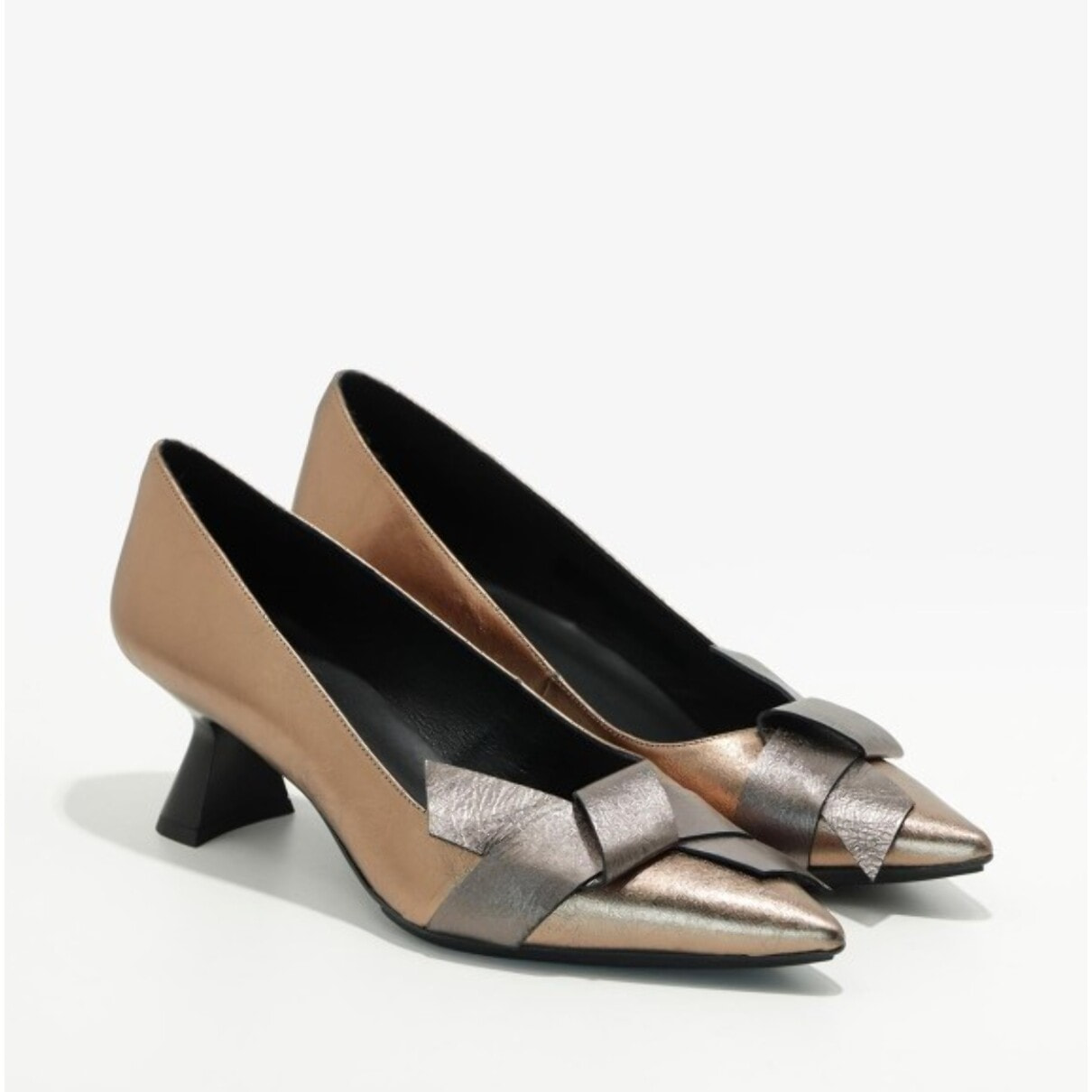 ZAPATOS DE SALÓN DORADOS KADIL