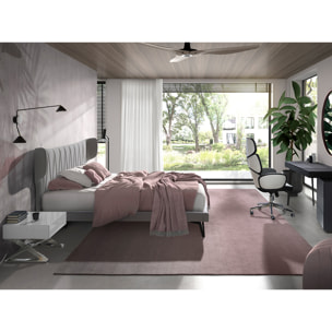 Silla Angel Cerdá oficina giratoria con asiento tapizado en tela gris claro y respaldo de pvc blanco acabado brillo con reposabrazos 64x69x118cm