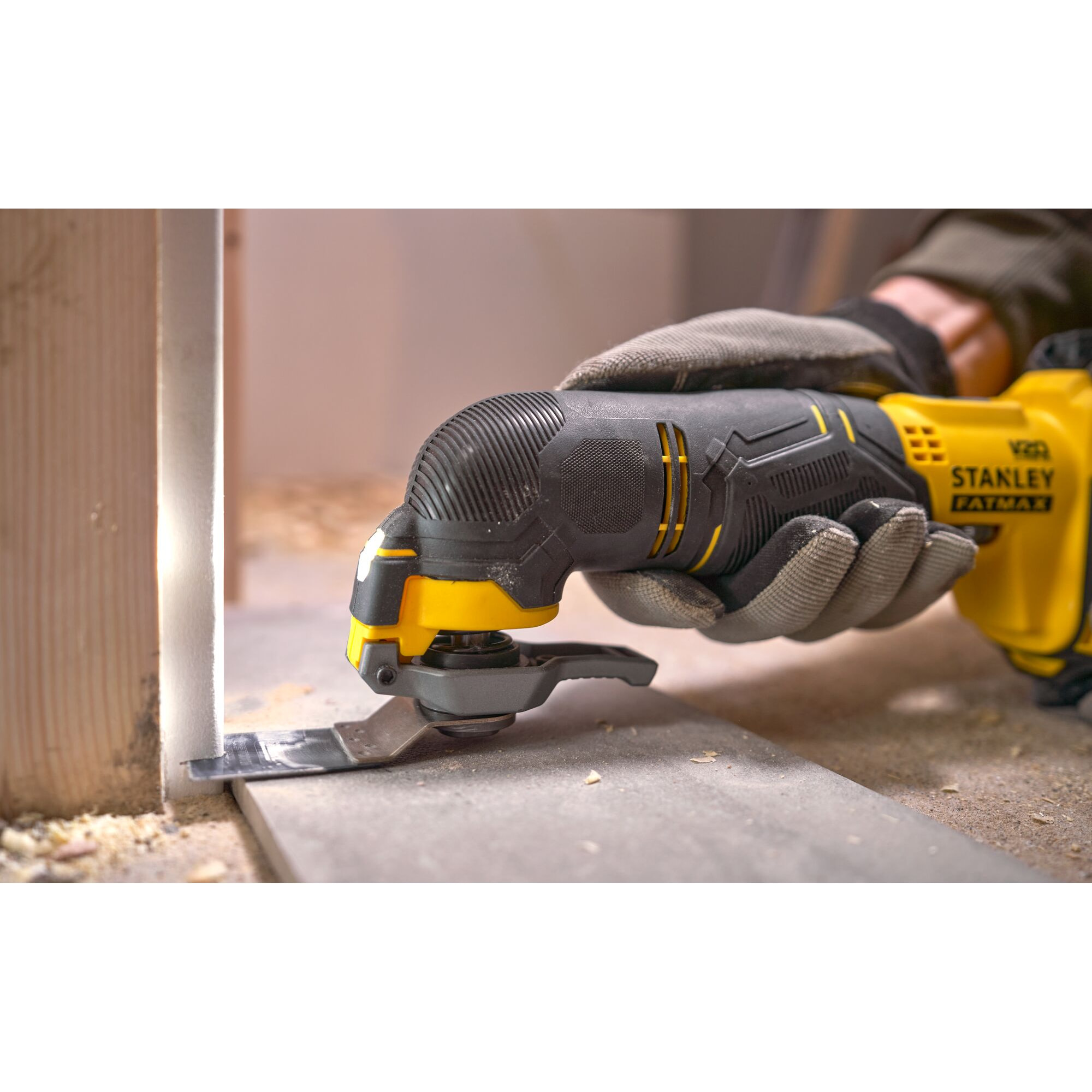 V20 Outil Oscillatoire - Lithium 18V - Sans Batterie STANLEY FATMAX - SFMCE500B-XJ