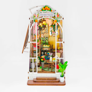 Casa jardín. Maqueta 3D realista con gran detalle y luces led.