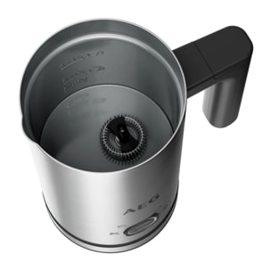 AEG Espumador de leche AEG de 500 W de potencia y 300 ml de capacidad MF5-1-6ST