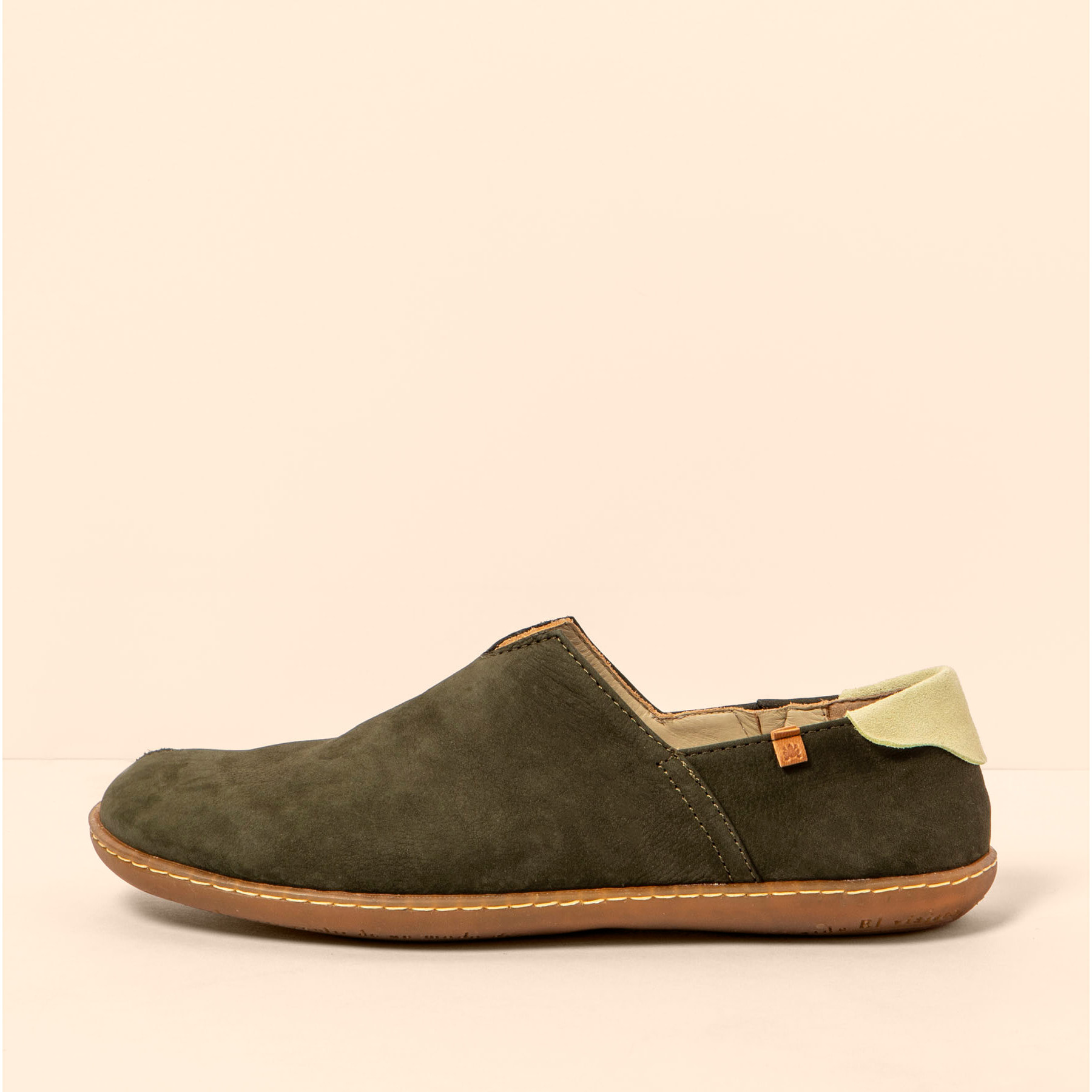 Zapatos N275 NOBUCK LAVADO KAKI/EL VIAJERO color Kaki