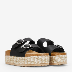 Sandalias negras con plataforma de esparto