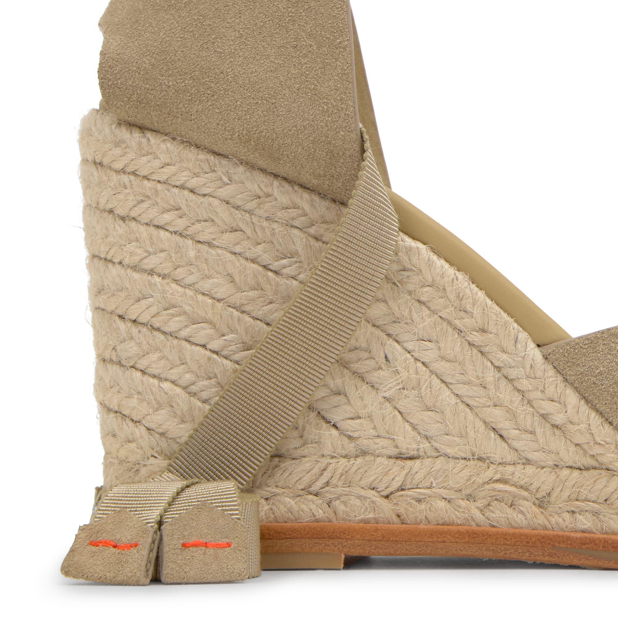 Alpargata Camila cuña de yute con doble plataforma en serraje y piso de cuero