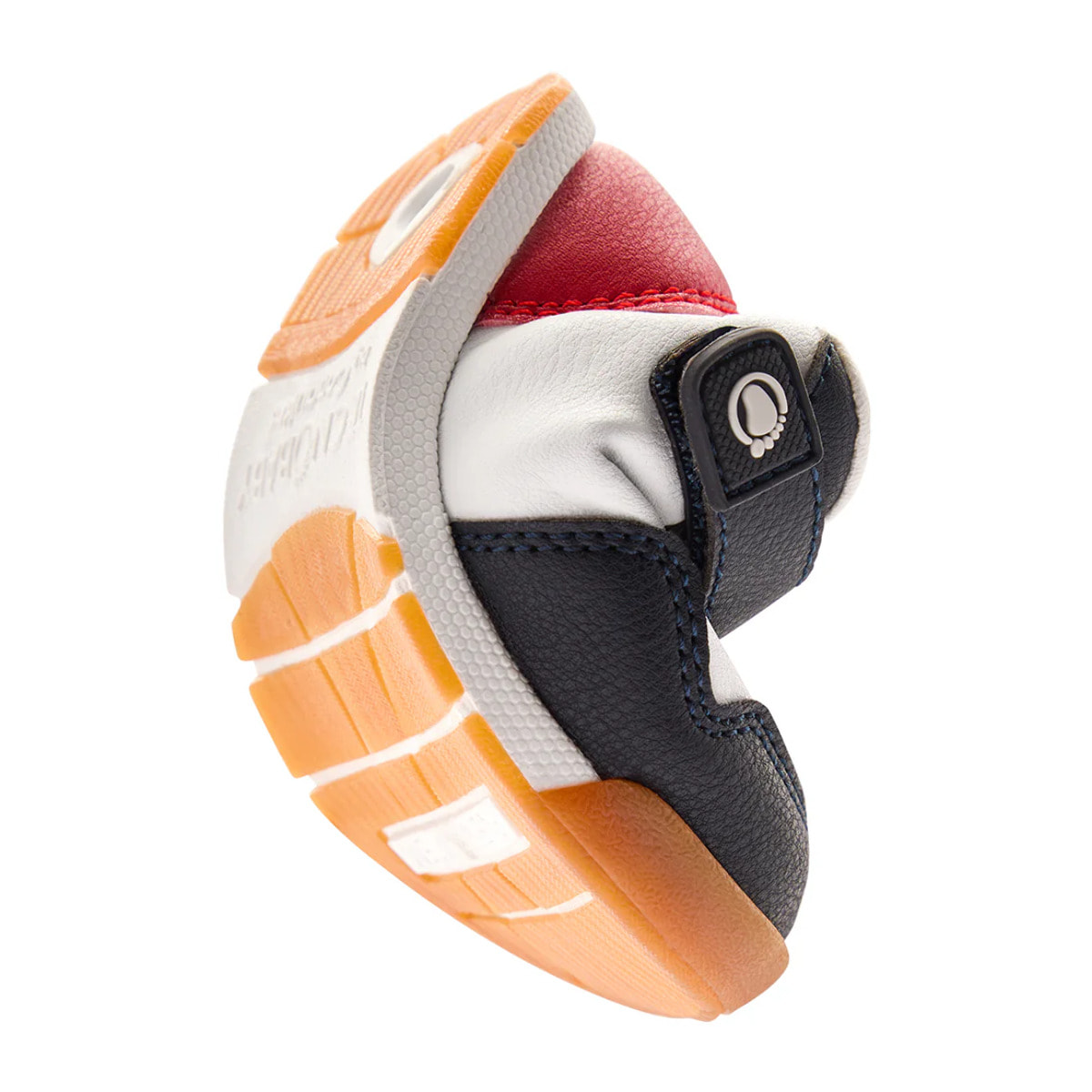 Scarpe sportive per bambini della collezione Tecnobaby, design rispettoso