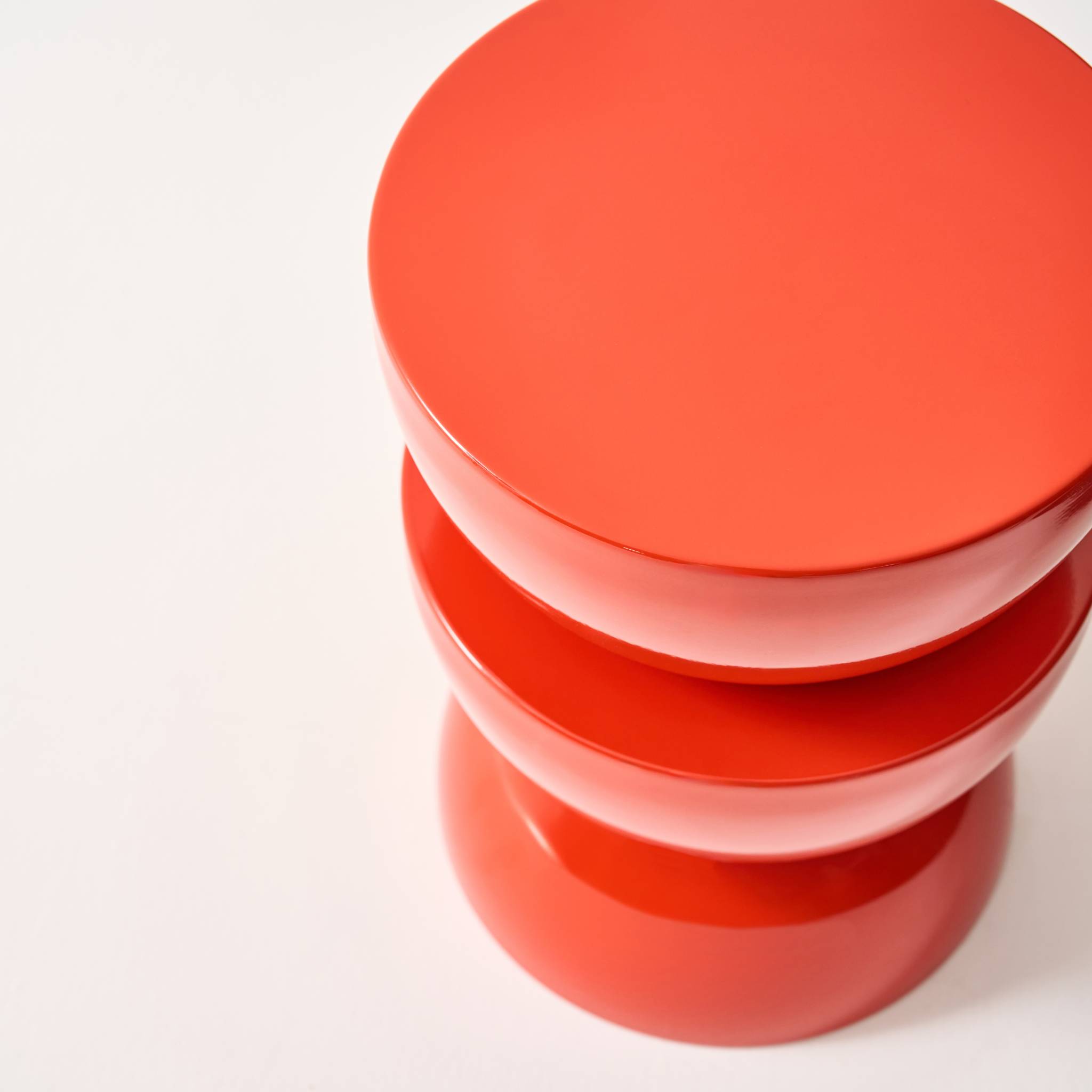 Table d'appoint, bout de canapé, table de chevet métal effet glossy Ø32 x H46,5cm COUMBA