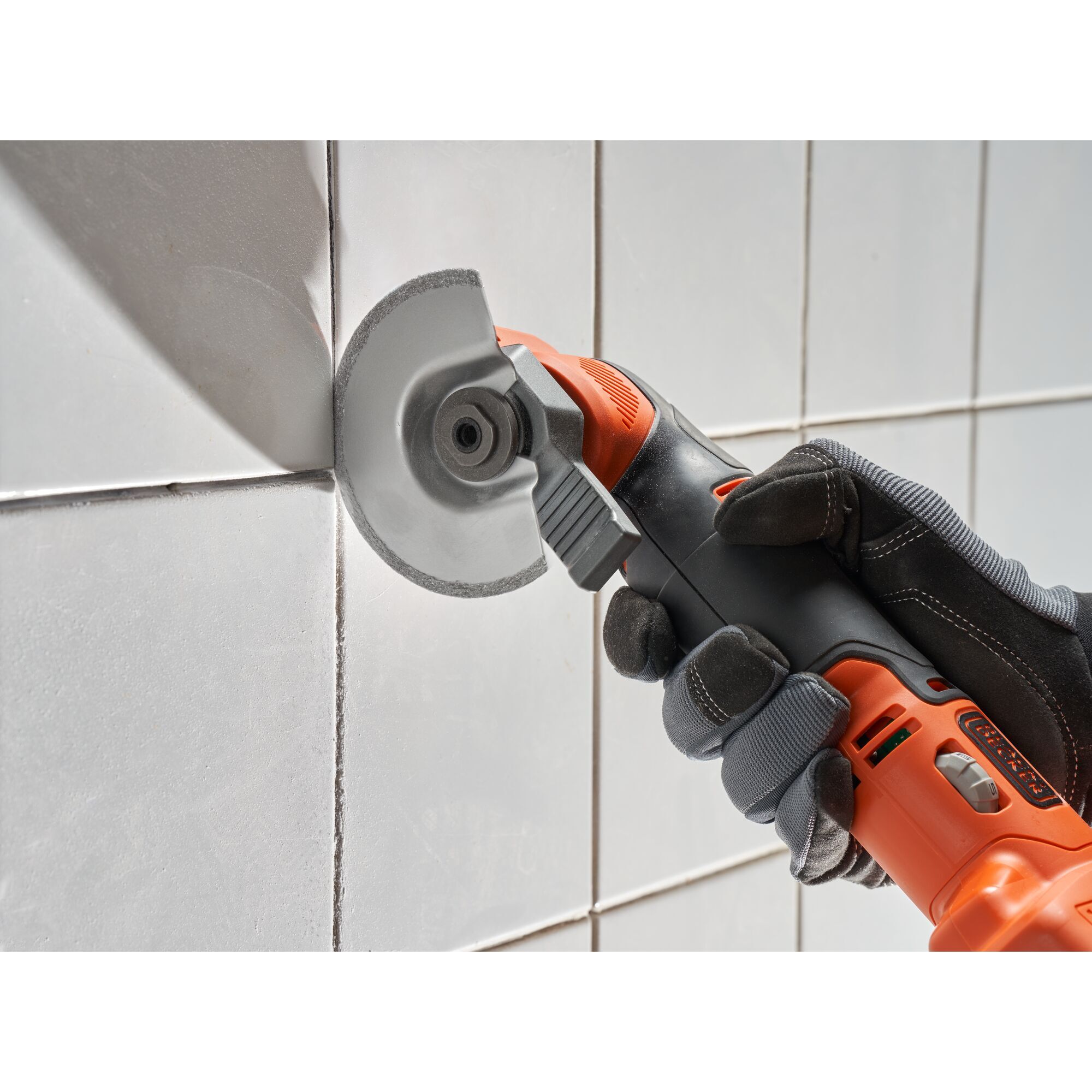 Outil oscillatoire multifonction 18V - Vitesse variable 8000-18000 osc/min, 18 accessoires, Sans batterie, ni chargeur