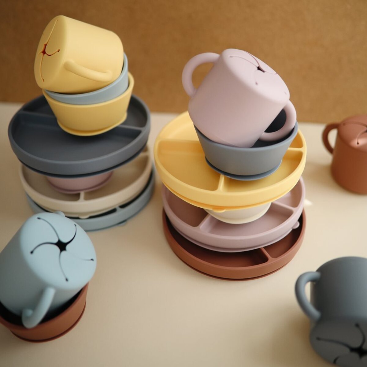 Mushie Plato Ventosa-Compartimentos Solid