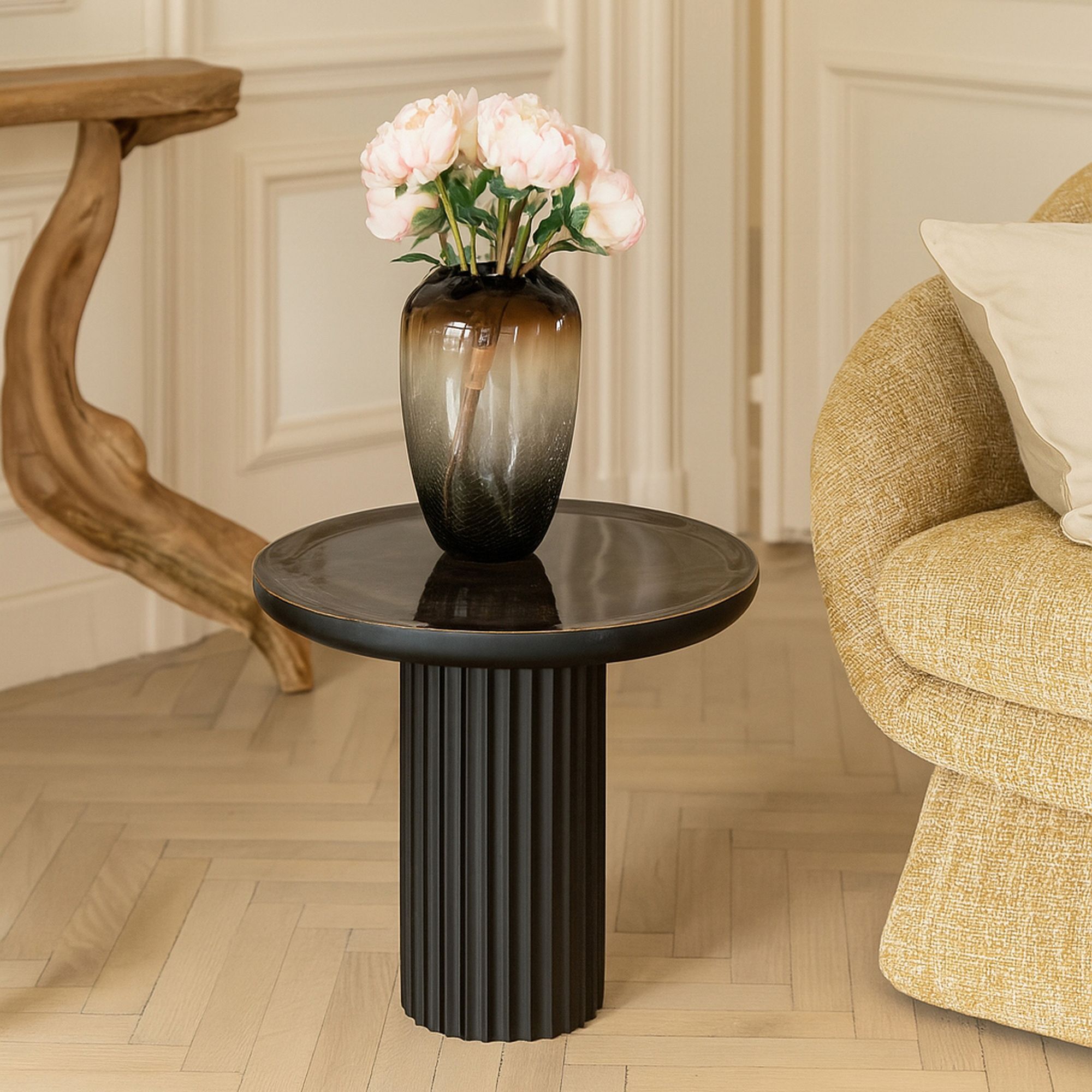 Table d'appoint en bois de manguier et pied en métal noir SÖREN