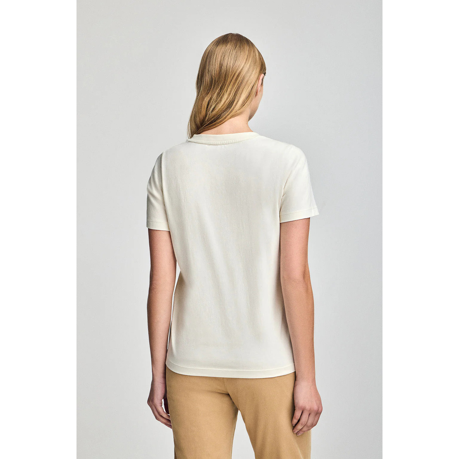 Maglietta Turia ecrù con finitura peach effect e print Polo Club in gomma