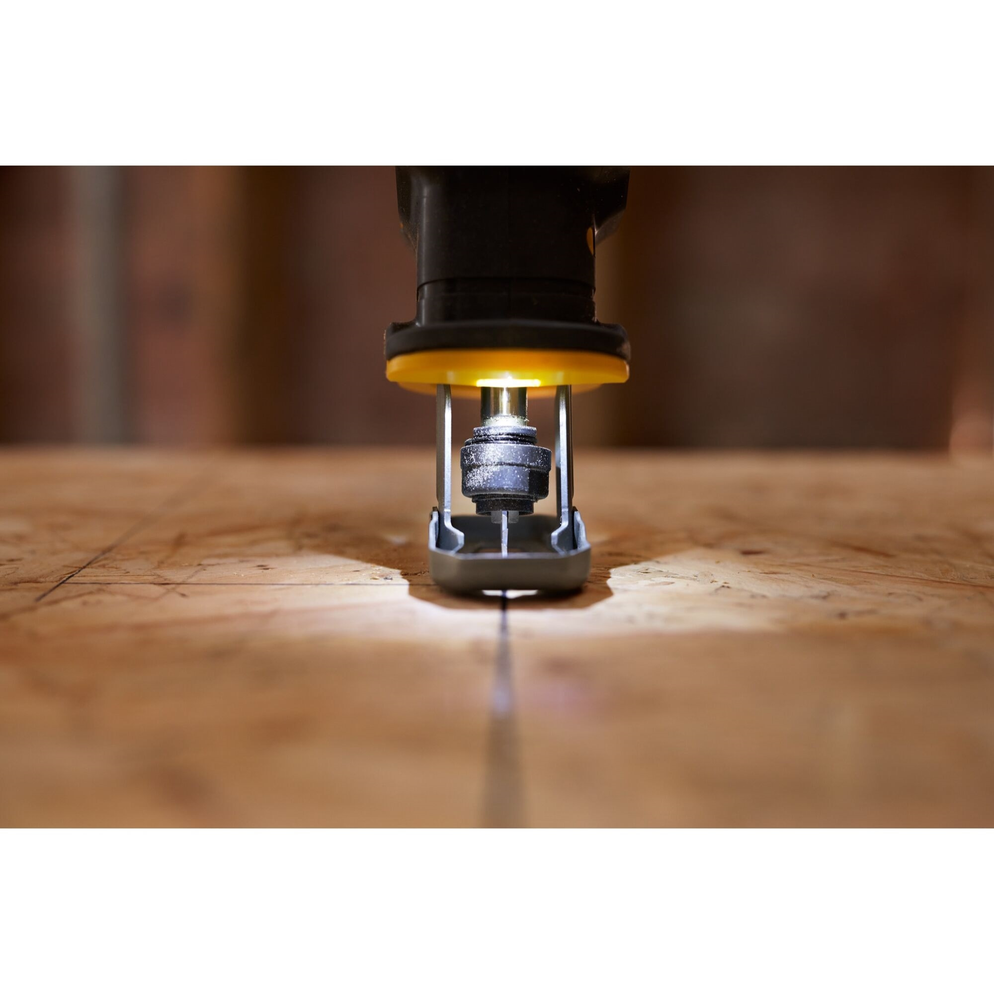 STANLEY FATMAX V20 Scie Sabre à une main 18V - SFMCS305B-XJ - Livrée Sans Batterie