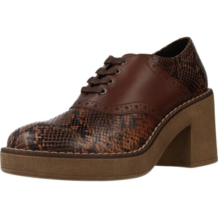Bluchers Mujer de la marca GEOX  modelo D ADRYA MID MARRON