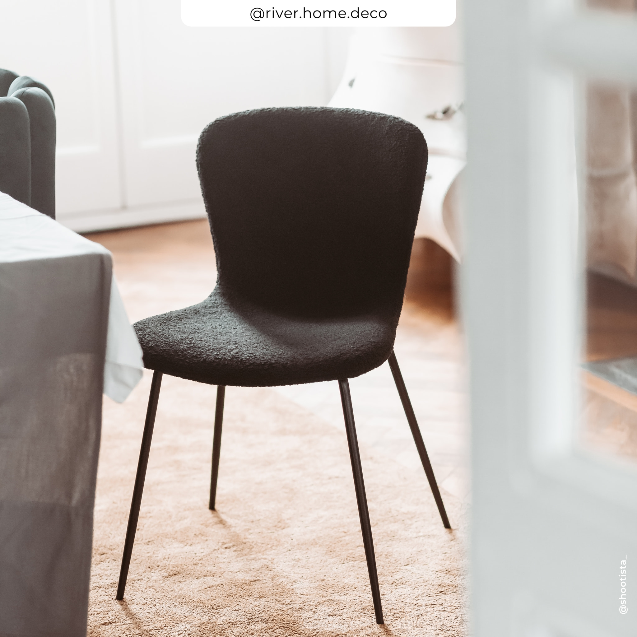 Lot de 2 chaises effet laine bouclette noire et pieds en métal - Koko