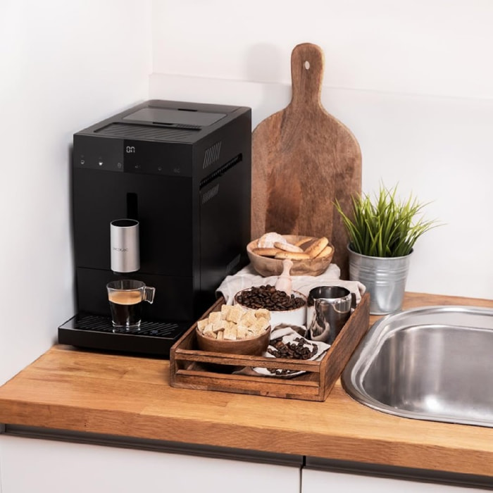 Cafetera Superautomática Cremmaet Compact. 1350 W, 19 Bares, Sistema de Calentam