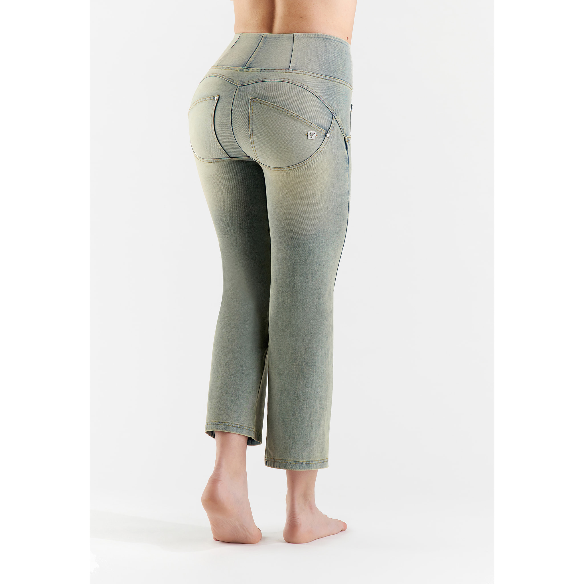 Jeans push up WR.UP® wide bottom in denim navetta sabbiato