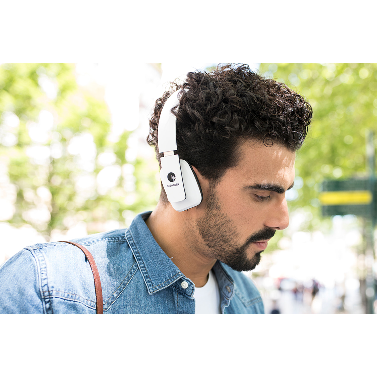 MAGNUSSEN H4 HEADPHONES en color Blanco