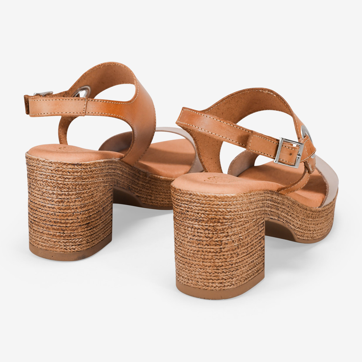 Sandalias de tacón cuero en piel con cierre de hebilla