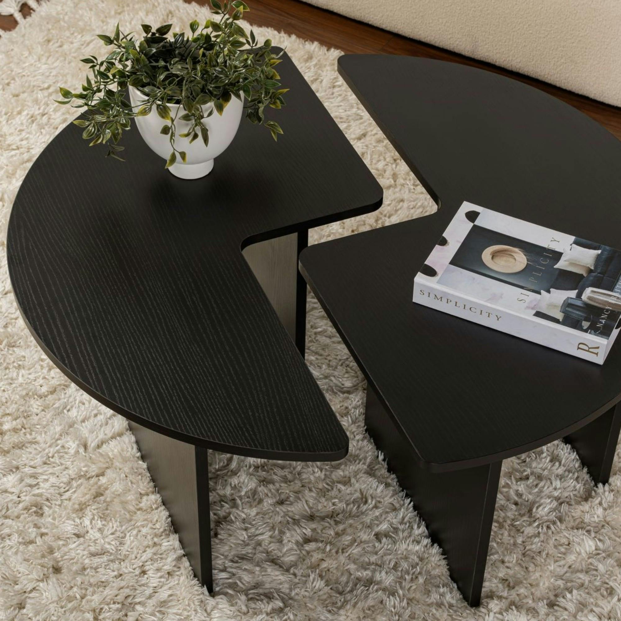 Table basse ronde noire effet bois - design puzzle MARFA