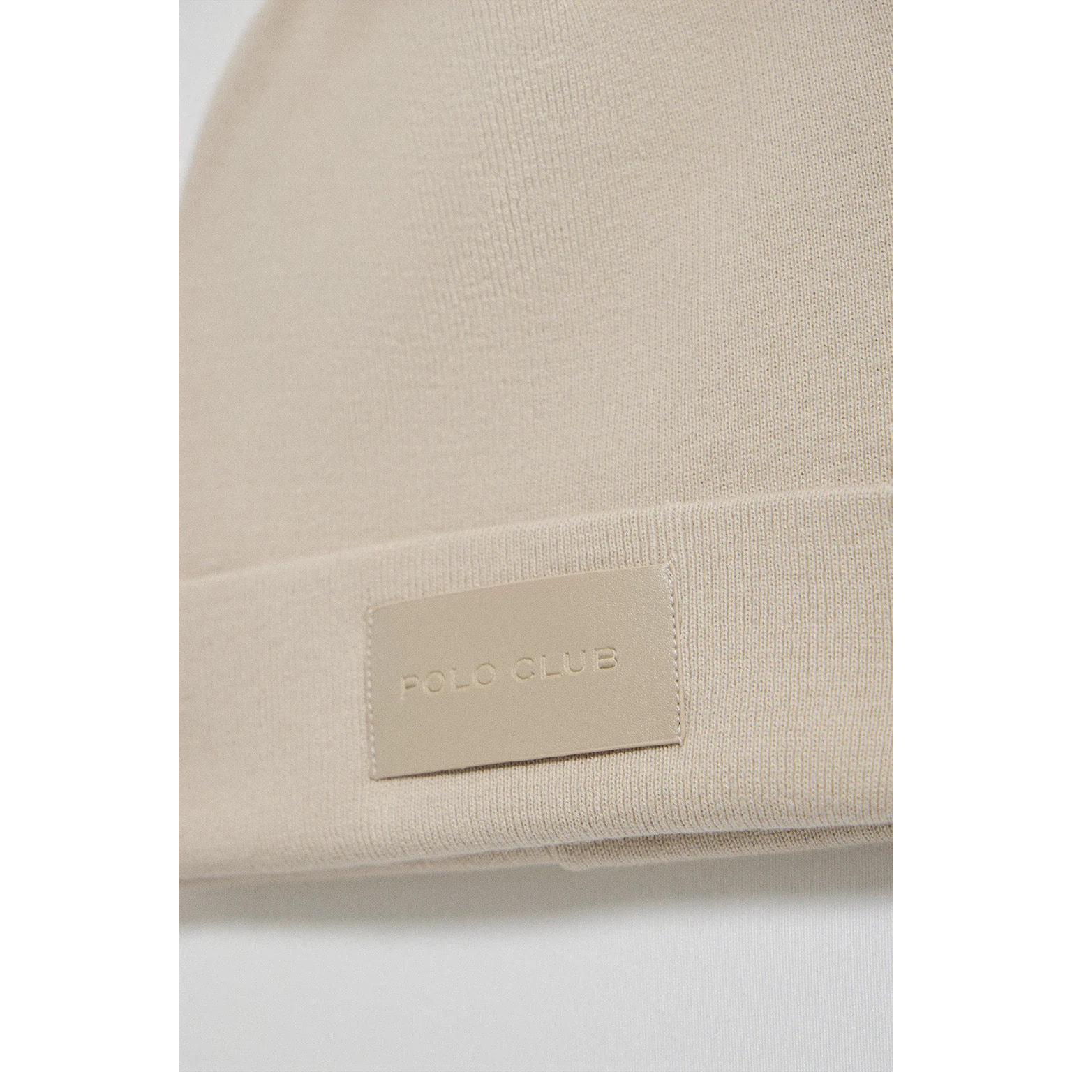 Gorro Vito beige con detalle de etiqueta Polo Club