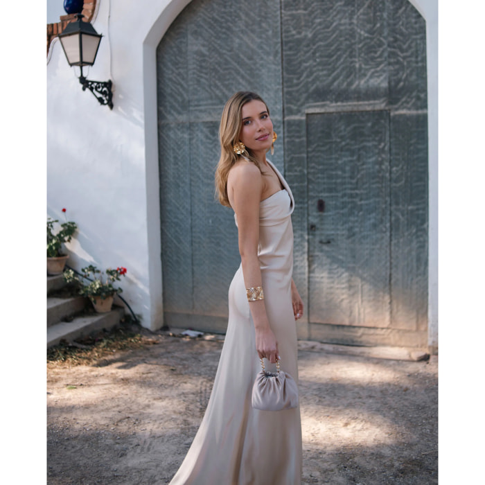 Vestido largo con escote asimétrico
