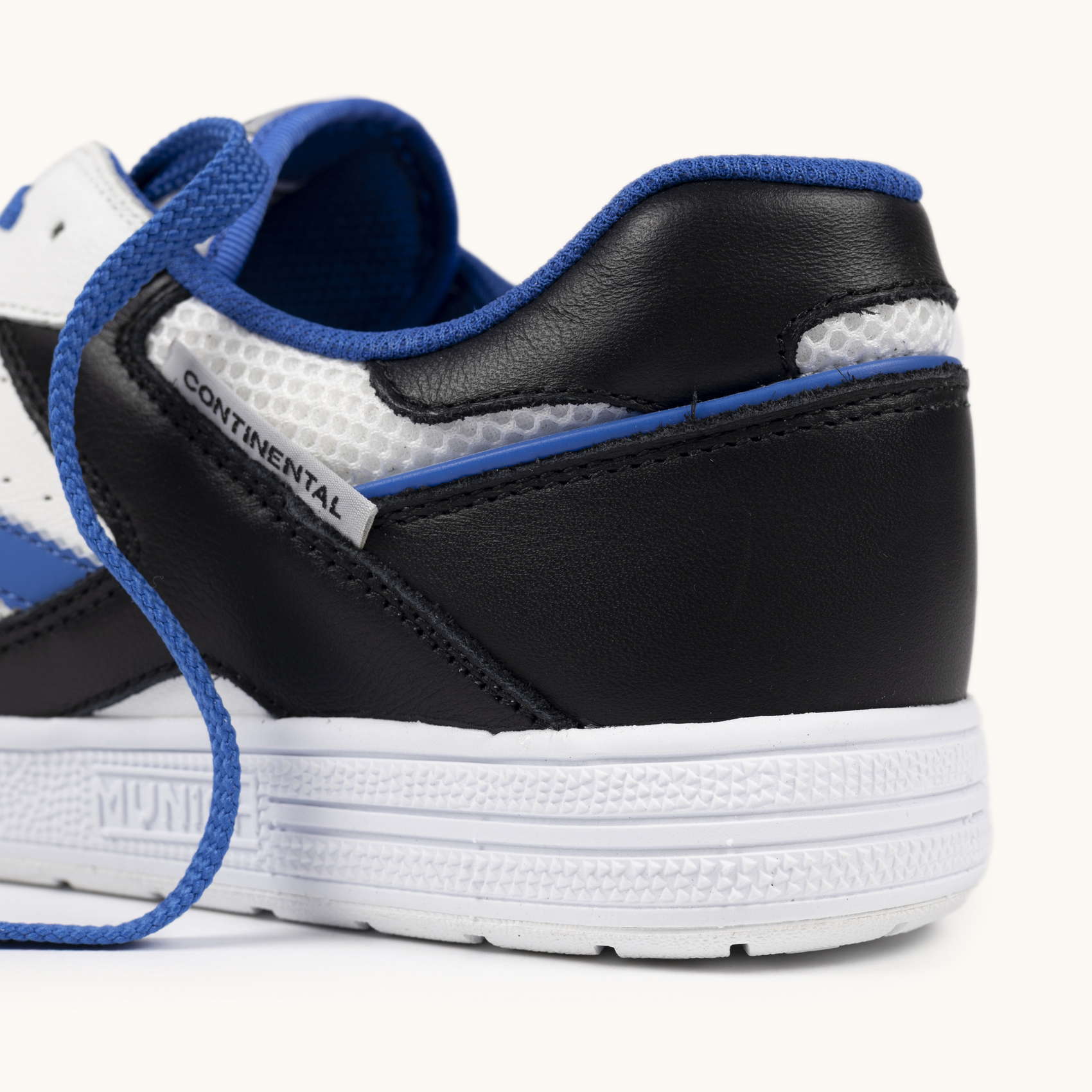 MUNICH CONTINENTAL 973 Zapatillas de Fútbol Sala Profesionales Blancas y Azules